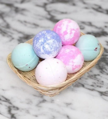 How to Choose the Best Bath Bombs for Sensitive Skin