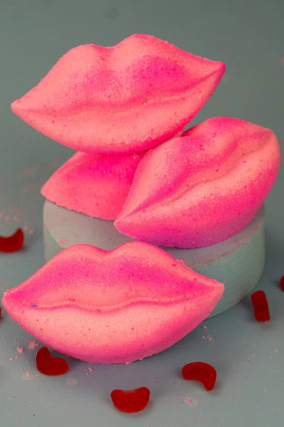 Lippy bath bomb
